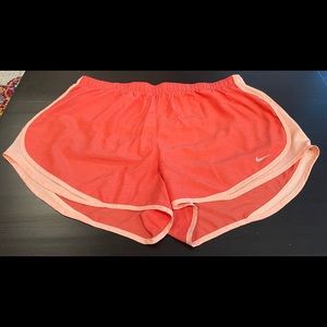 Nike Tempo Plus Shorts